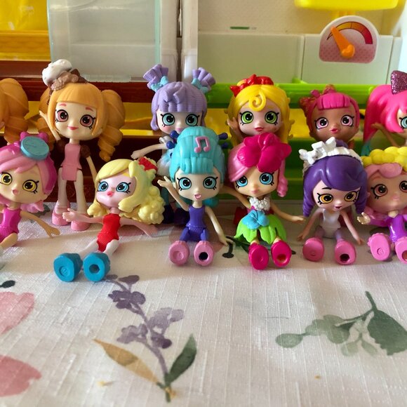 RARE Lot 12 Shopkins Shoppies Minis Dolls 2 Glitter Bows+Bakery Fruit Veg Stands - Picture 5 of 5
